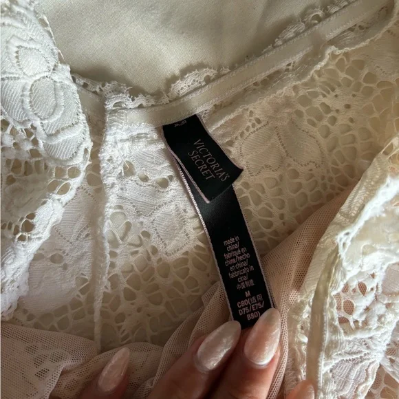 Victoria secret lace bodysuit - Picture 2 of 4